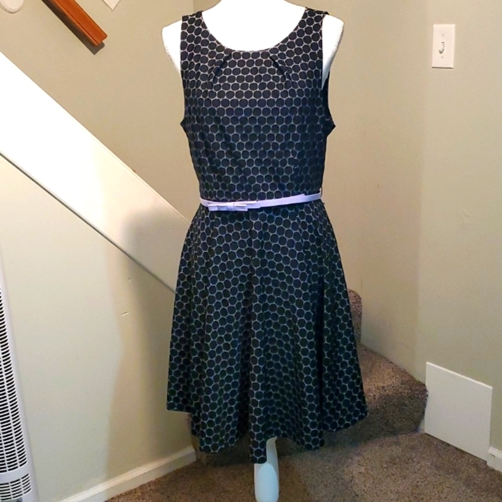 Elle Women’s Sleeveless Dress Size M Black And White With Purple Belt